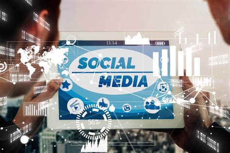 Expert Tips: CNC Manufacturing Social Media Strategies.
